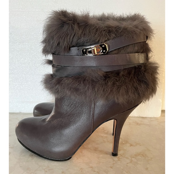 Coach Grey Fur-Lined Leather High Heel Ankle Boots 6.5 - Picture 2 of 10
